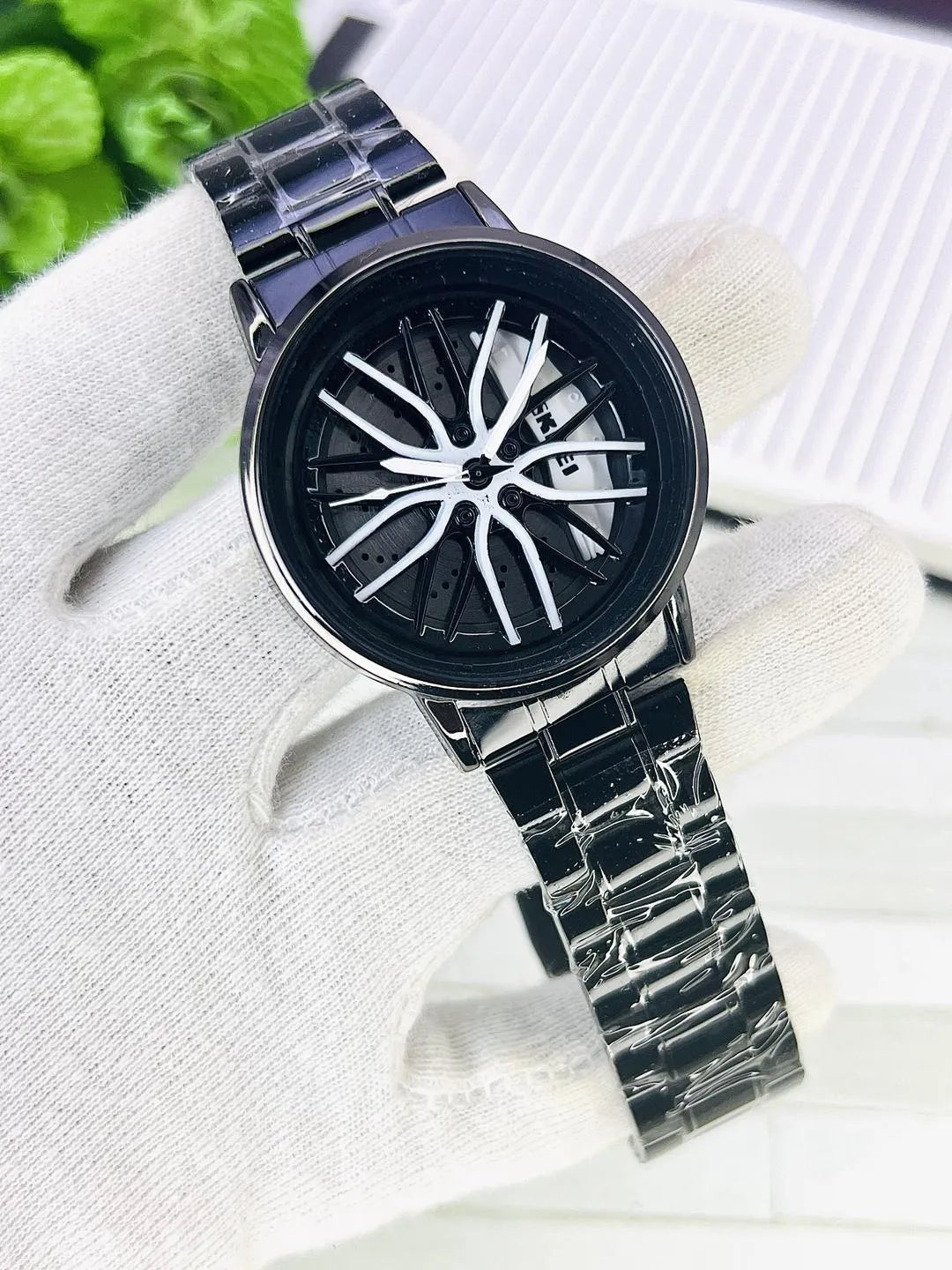 Black Rotatable Rim Watch for Car's Lover